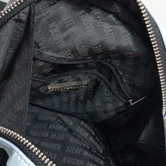 Steve Madden Crossbody/Hipster...EUC - Picture 6 of 12
